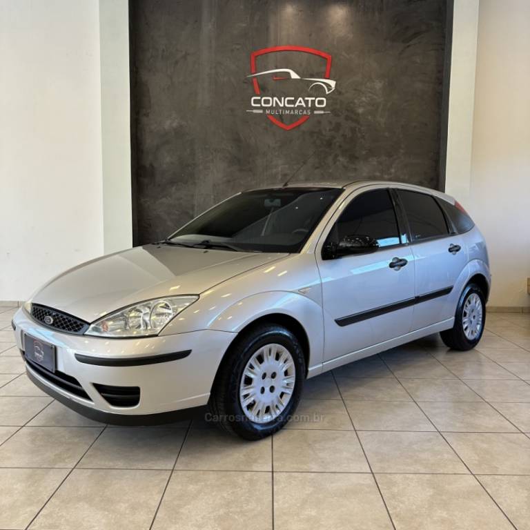 FORD - FOCUS - 2008/2008 - Prata - R$ 27.500,00