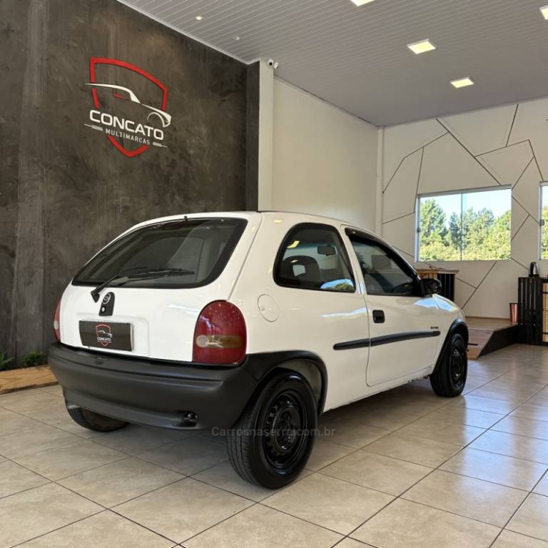 CHEVROLET - CORSA - 1996/1997 - Branca - R$ 11.900,00