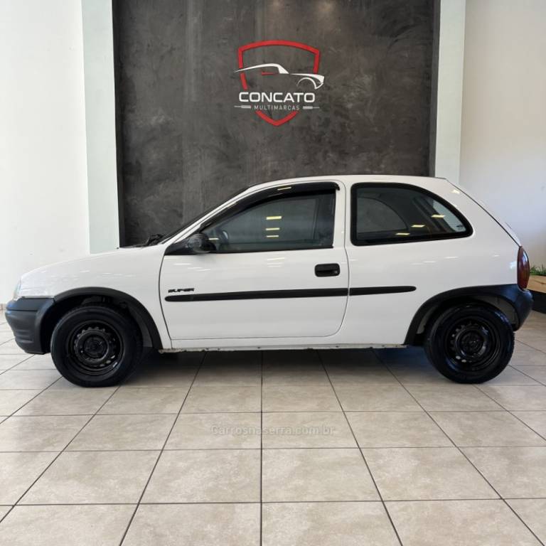 CHEVROLET - CORSA - 1996/1997 - Branca - R$ 11.900,00