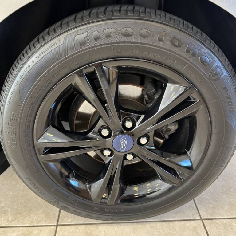 FORD - FOCUS - 2014/2015 - Cinza - R$ 53.900,00