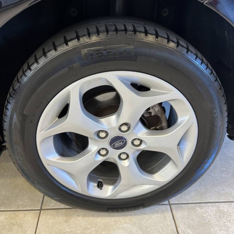 FORD - FOCUS - 2011/2011 - Preta - R$ 43.000,00