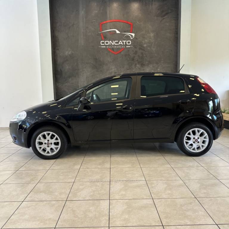 FIAT - PUNTO - 2008/2009 - Preta - R$ 29.990,00