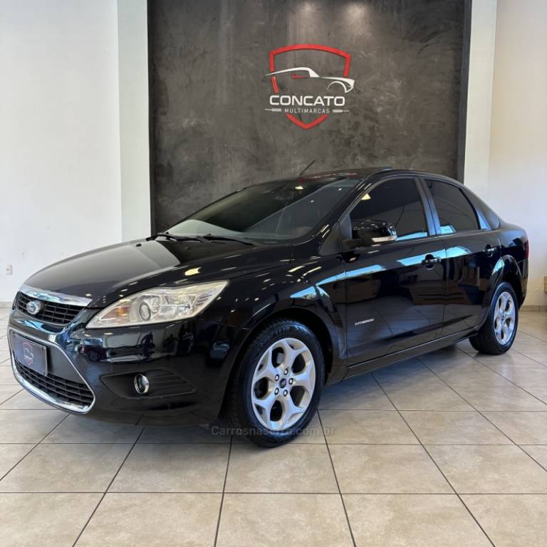 FORD - FOCUS - 2011/2011 - Preta - R$ 43.000,00