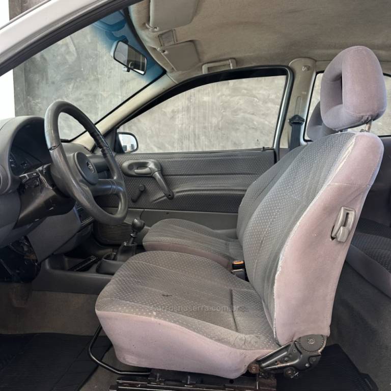 CHEVROLET - CORSA - 1996/1997 - Branca - R$ 11.900,00