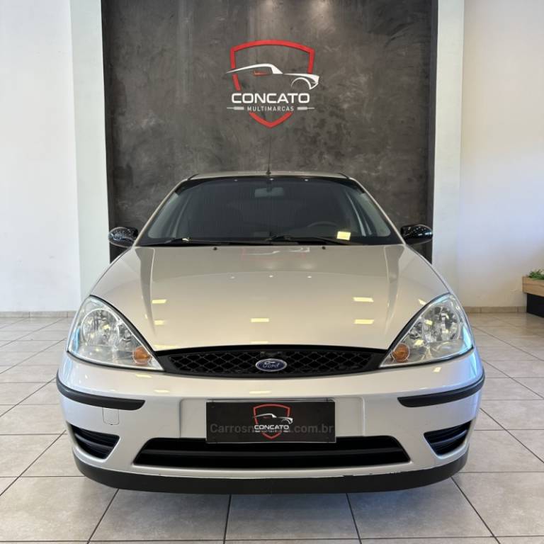 FORD - FOCUS - 2008/2008 - Prata - R$ 27.500,00